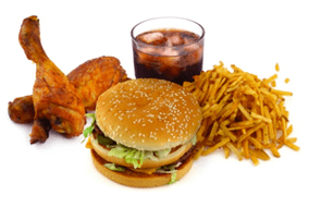 Fast Food ist bei Pankreatitis kontraindiziert. 