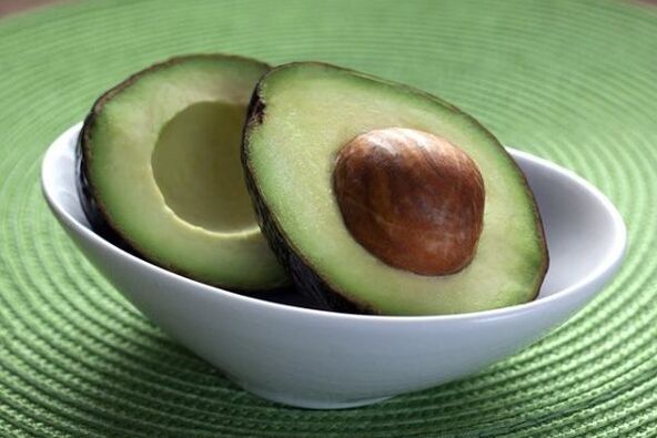 Avocado, die Omega-3-Fettsäuren enthält, in der Ernährung von Abnehmwilligen